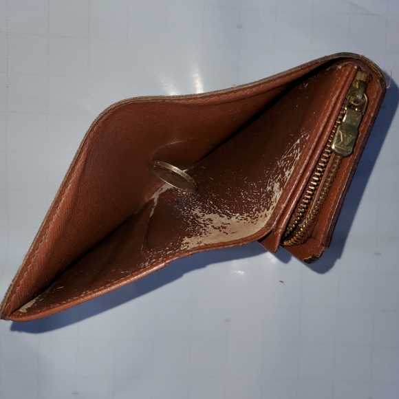 Louis Vuitton Monogram Snap Tresor Wallet - Picture 14 of 15